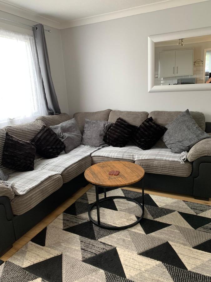 Modern 3 Bed - 264 Belle Aire Apartment *